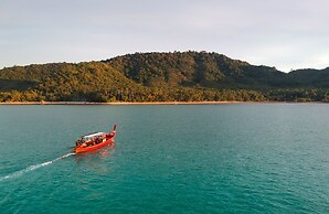 Baan Mai Beachfront Phuket Lone Island