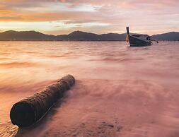 Baan Mai Beachfront Phuket Lone Island