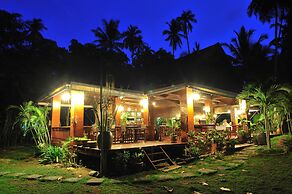 Baan Mai Beachfront Phuket Lone Island