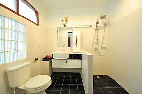 Baan Mai Beachfront Phuket Lone Island