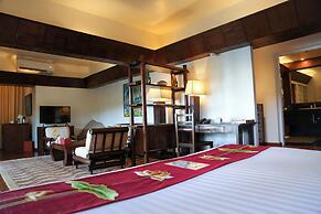 Mom Tri's Villa Royale