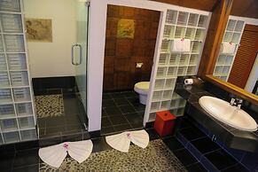 Mom Tri's Villa Royale