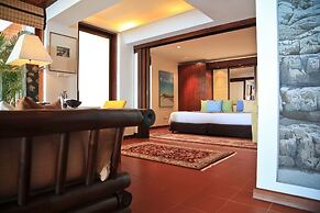 Mom Tri's Villa Royale