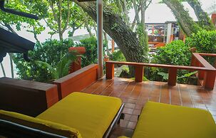 Mom Tri's Villa Royale