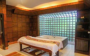 Mom Tri's Villa Royale