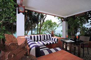 Mom Tri's Villa Royale