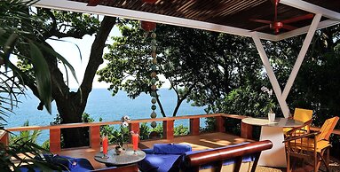 Mom Tri's Villa Royale