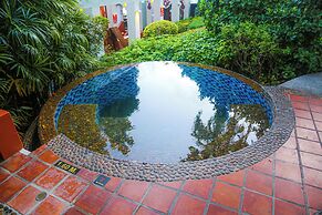 Mom Tri's Villa Royale