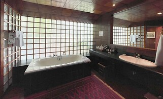 Mom Tri's Villa Royale