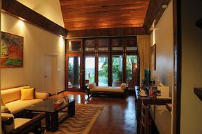 Mom Tri's Villa Royale