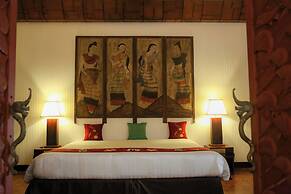 Mom Tri's Villa Royale