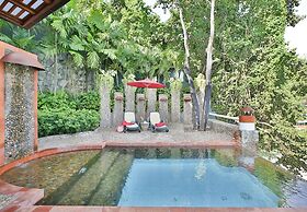 Mom Tri's Villa Royale