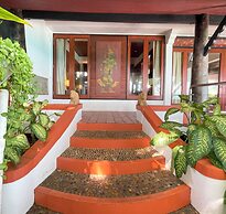 Mom Tri's Villa Royale