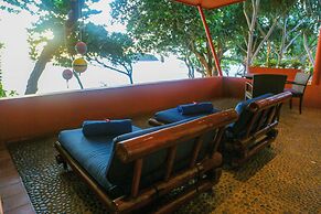 Mom Tri's Villa Royale