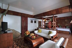 Mom Tri's Villa Royale