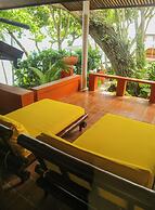 Mom Tri's Villa Royale