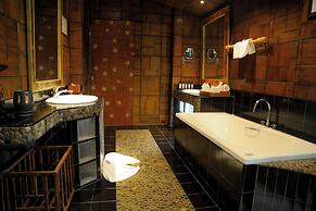 Mom Tri's Villa Royale