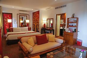 Mom Tri's Villa Royale