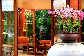 Mom Tri's Villa Royale