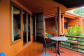 Mom Tri's Villa Royale