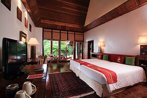 Mom Tri's Villa Royale