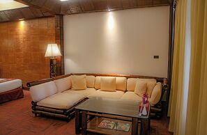 Mom Tri's Villa Royale