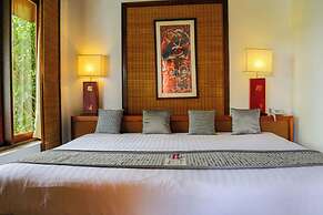 Mom Tri's Villa Royale