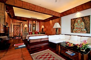 Mom Tri's Villa Royale