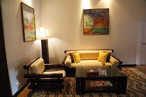 Mom Tri's Villa Royale