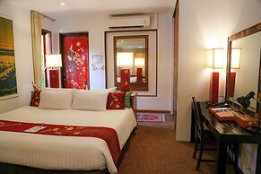 Mom Tri's Villa Royale