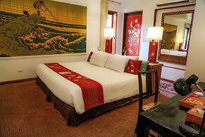 Mom Tri's Villa Royale