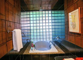 Mom Tri's Villa Royale