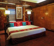 Mom Tri's Villa Royale