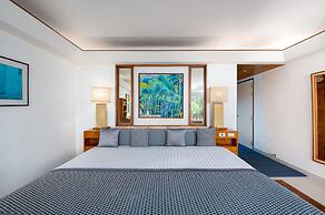 Mom Tri's Villa Royale