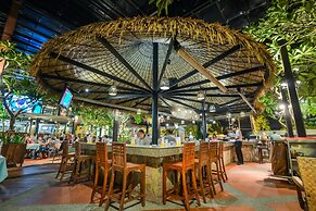 Baan Laimai Beach Resort & Spa