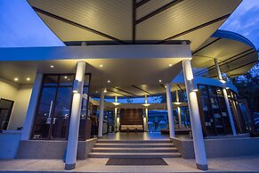 The Leaf On The Sands by Katathani