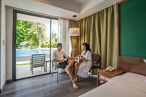 The Leaf On The Sands by Katathani