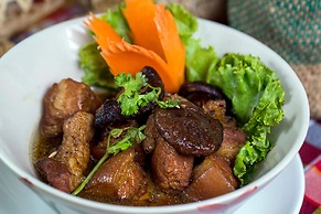 The Leaf On The Sands by Katathani