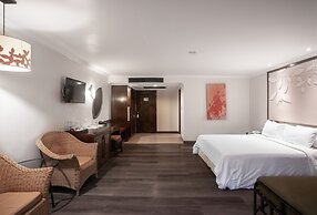 The Leaf On The Sands by Katathani