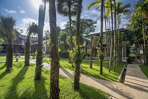 The Leaf On The Sands by Katathani