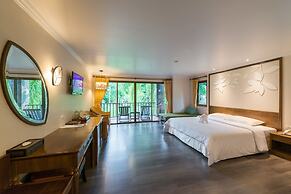 The Leaf On The Sands by Katathani