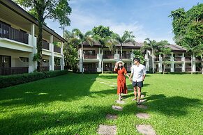 The Leaf On The Sands by Katathani