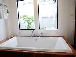 The Old Phuket - Karon Beach Resort