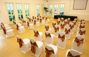 The Old Phuket - Karon Beach Resort