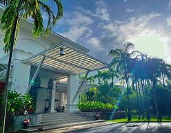 The Old Phuket - Karon Beach Resort