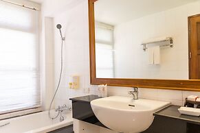 Lanta Casuarina Beach Resort