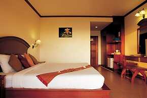 Lanta Casuarina Beach Resort