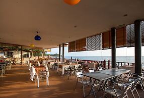 Lanta Casuarina Beach Resort