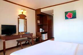 Lanta Casuarina Beach Resort