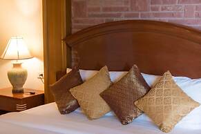 Lanta Casuarina Beach Resort